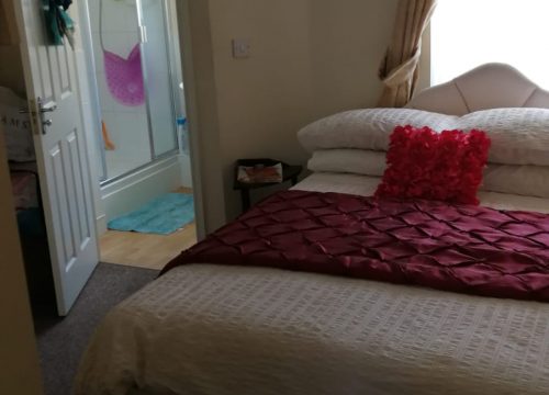 2/3 Bed House for Sale in Thamesmead