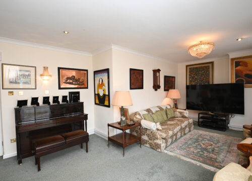 3 Bed Penthouse For Sale in BELGRAVIA, Southwest London SW1W